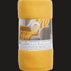 Studio Home fleeceplaid